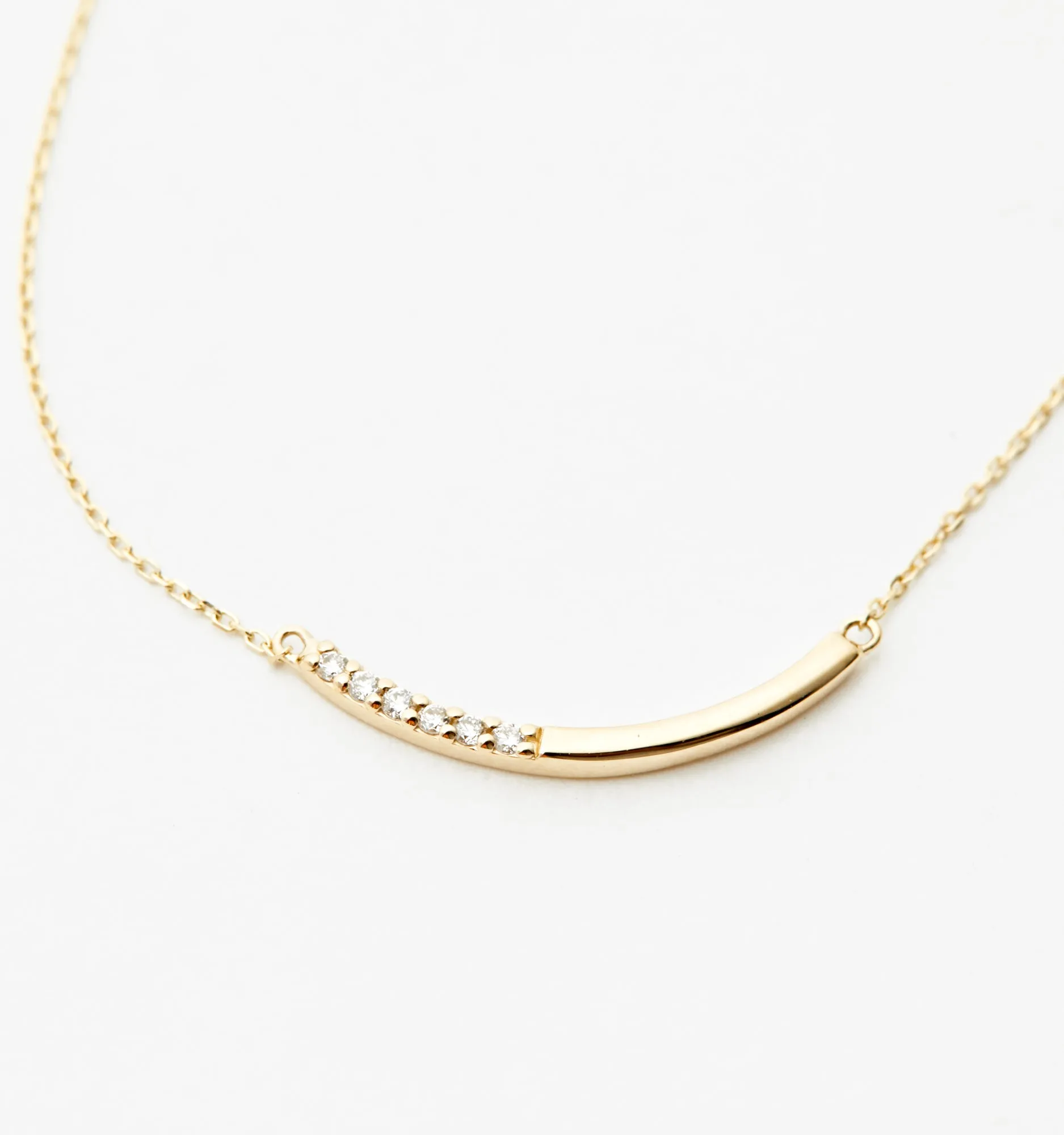 Curve Bar Diamond Necklace