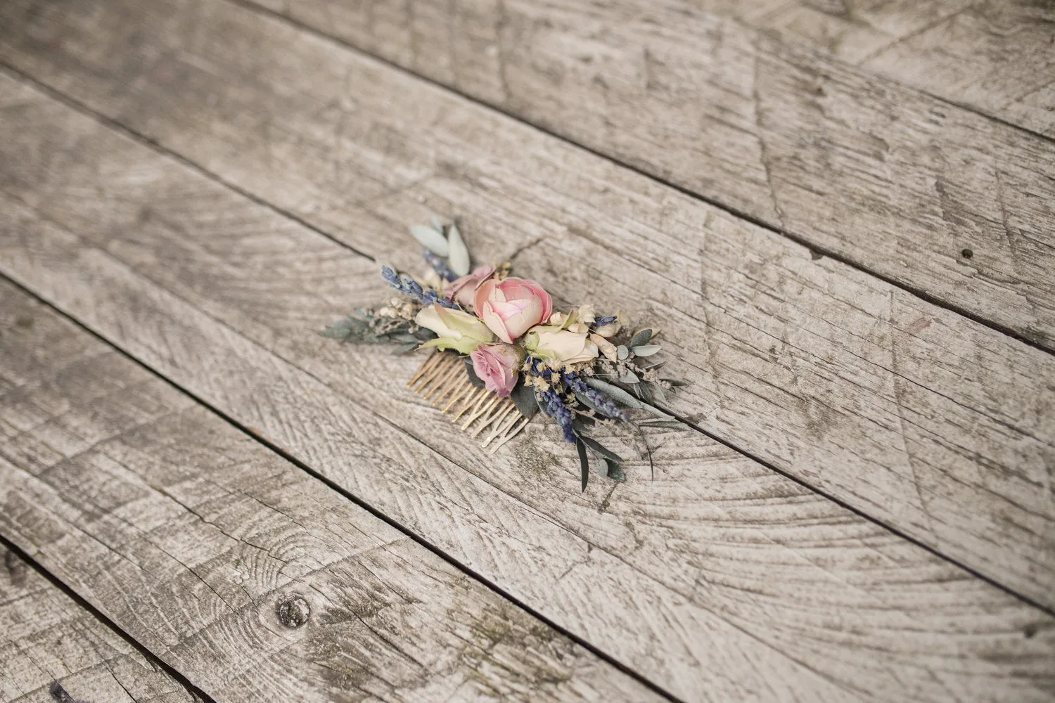 Decorative hair comb in pastel colours Wedding hair comb Floral hair comb Flower accessories Bridal hair comb Hair accessories Hair flowers